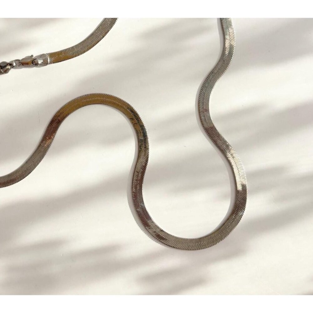 Silver Toned Herringbone Chunky Classic Chain Necklace w/ Lobster Claw Enclosure